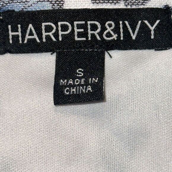 *New* Harper & Ivy Butterfly Print Short Sleeve Mesh Baby Tee Ladies Size Small - Picture 2 of 11